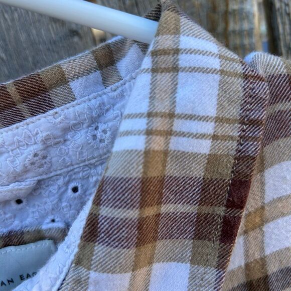 American Eagle plaid button up long sleeve size medium - Picture 3 of 8